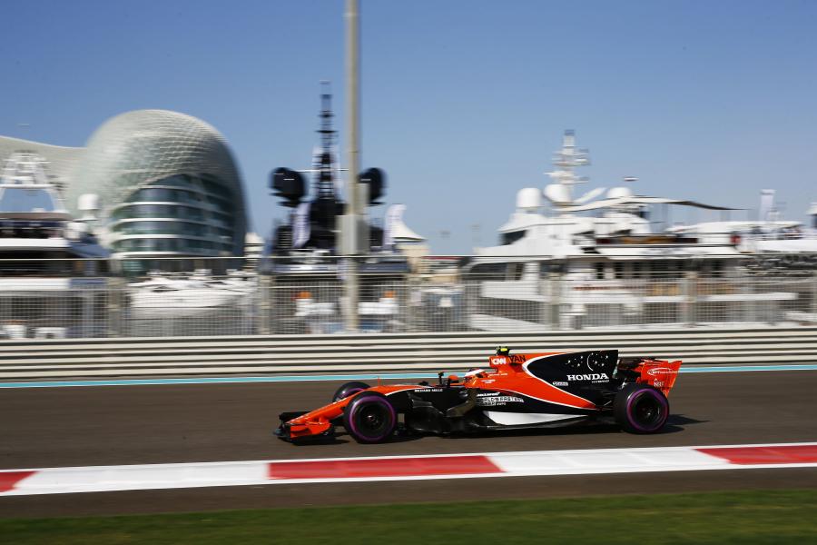  McLaren Honda MCL32 2017 года  (фото 23 из 24)